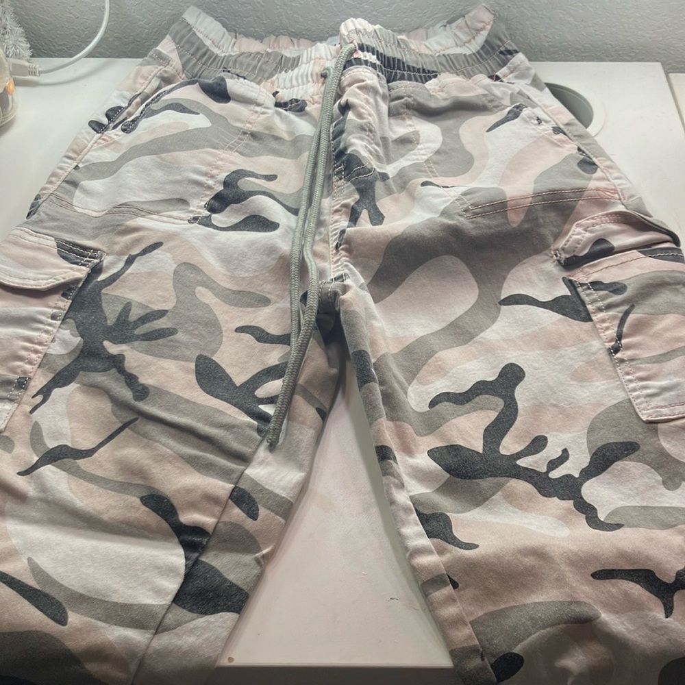 COPY - Pink camo cargo pants